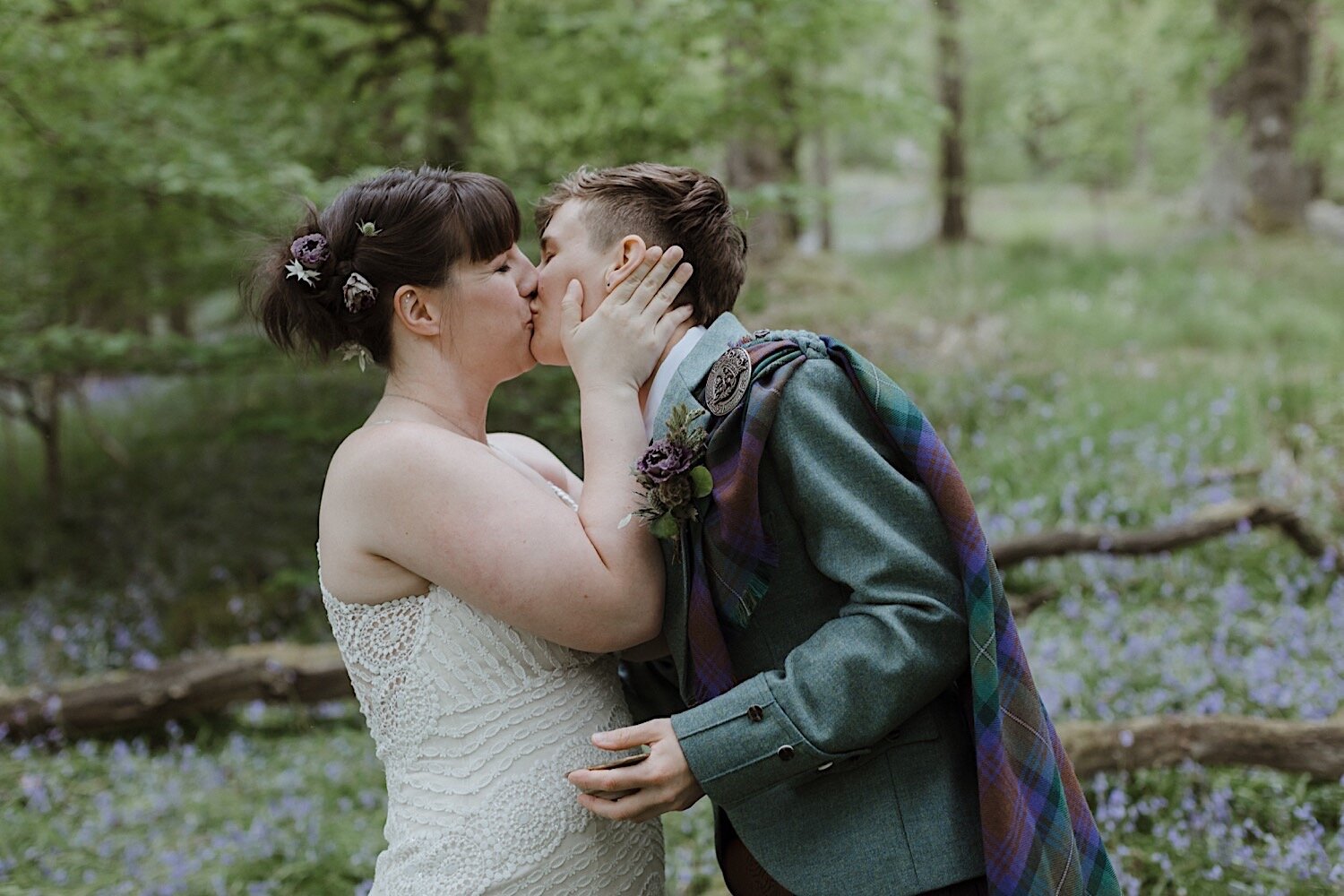 15_Bluebell woods elopement in Scotland00025.jpg
