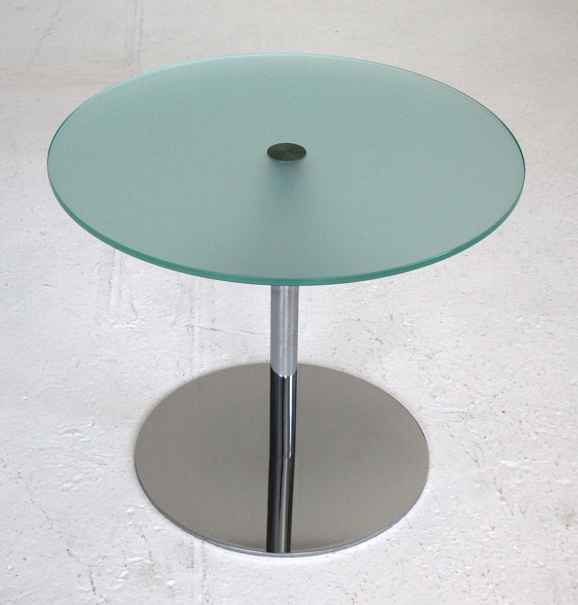 hm20 table with glass top.JPG