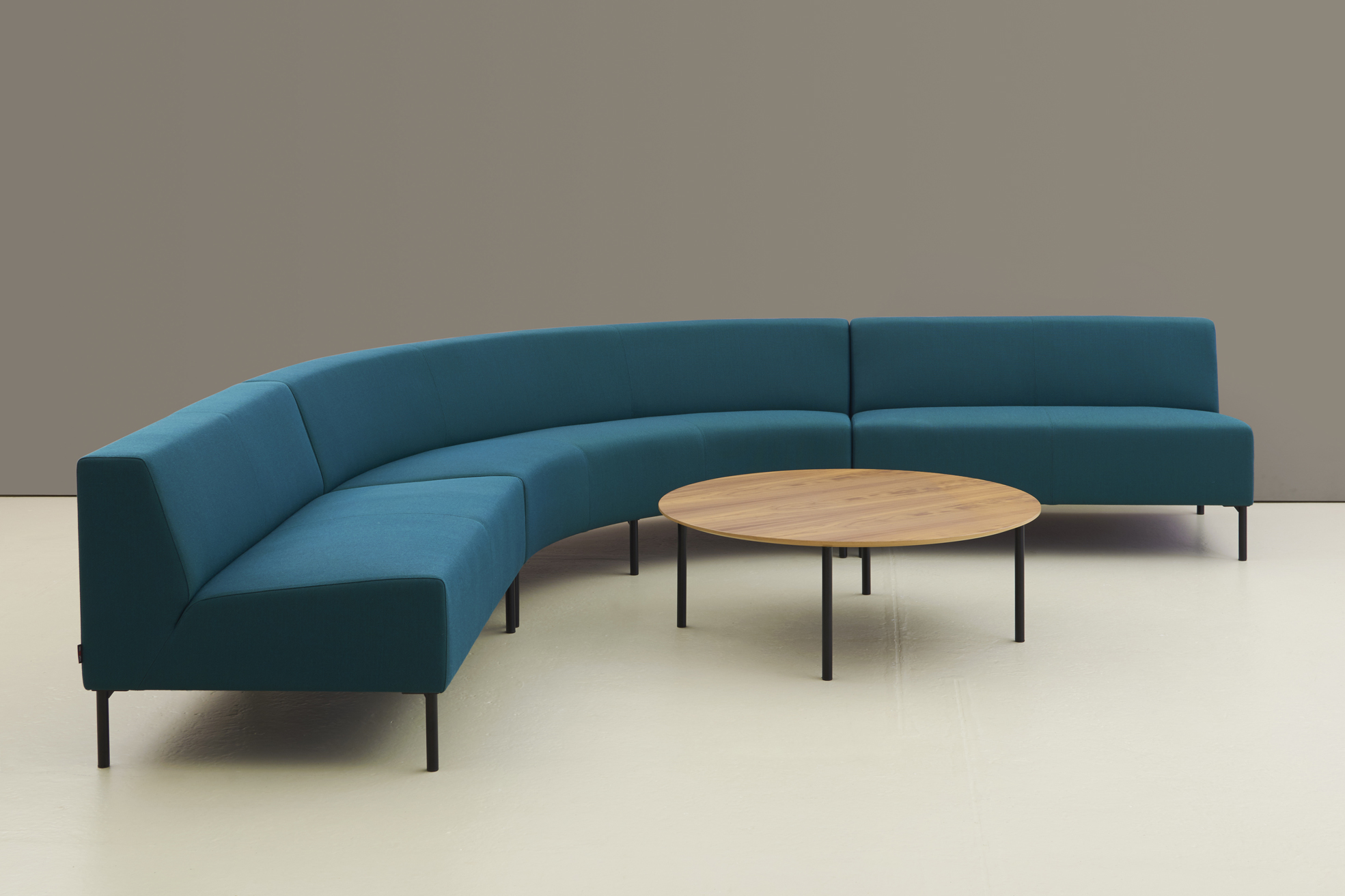 hm18y1 curved sofa, hm18f and hm18z table (2) (low res).jpg