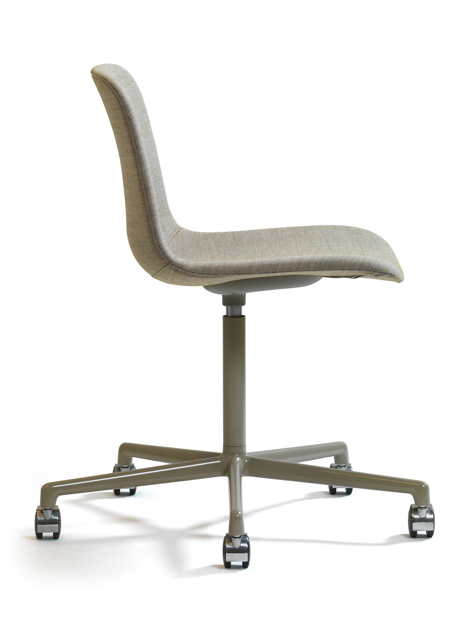 grade-chair-5-feet-swivelbase-2.jpeg