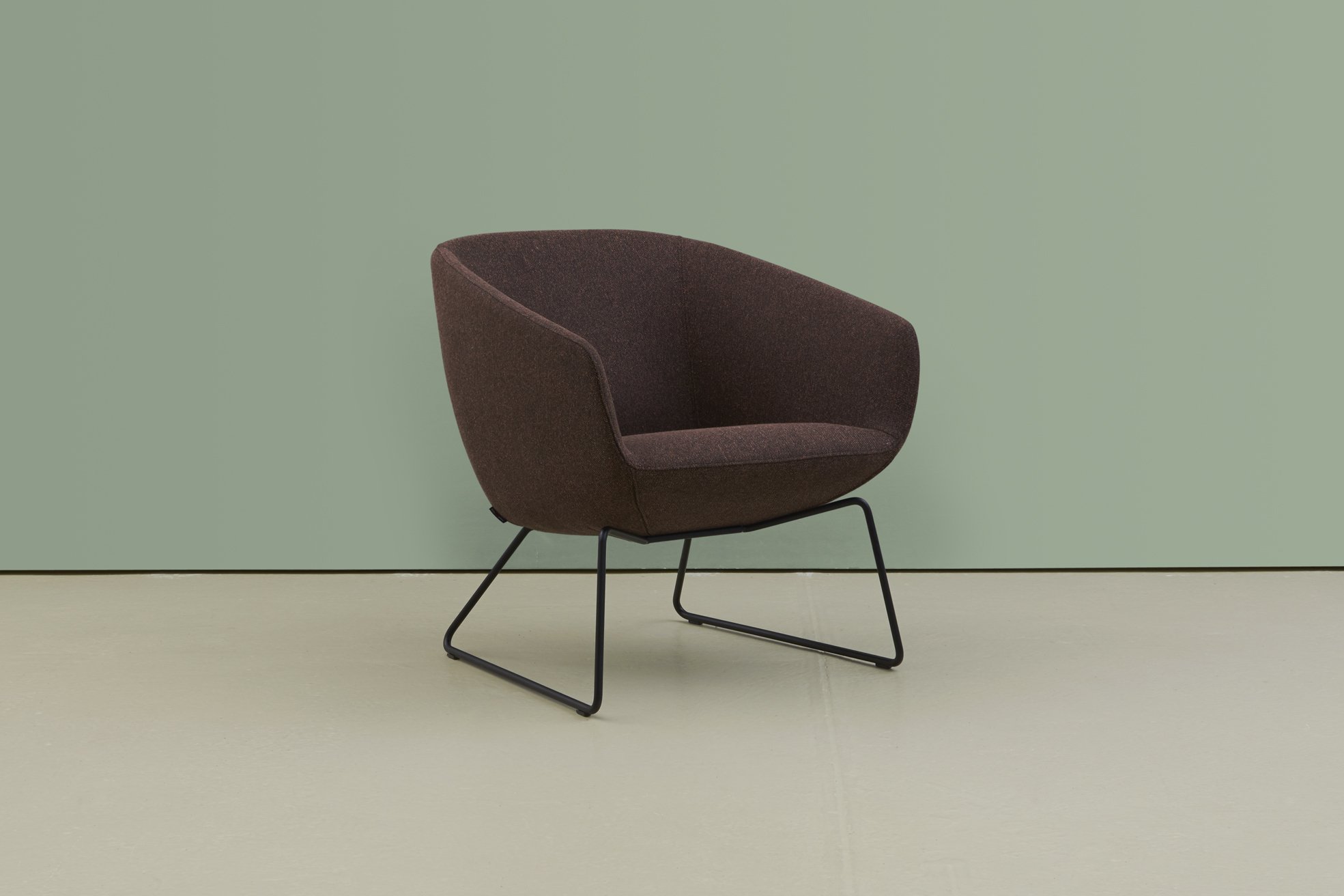 hm22 lounge chair (low res).jpg