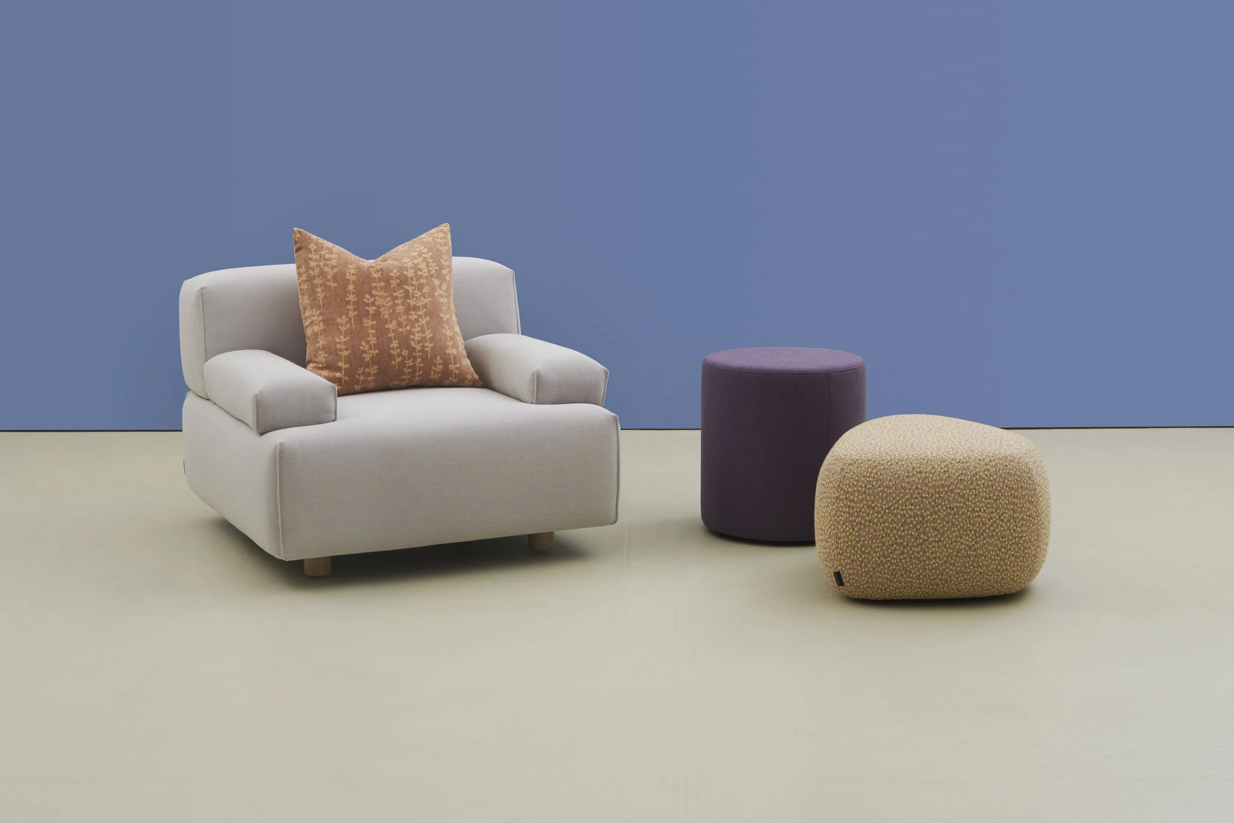 hm108d1, hm63r, hm51b1 and cushion (1).jpg