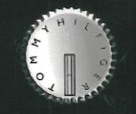 The top of the cap of the LOUD bottle was inspired by a volume dial.