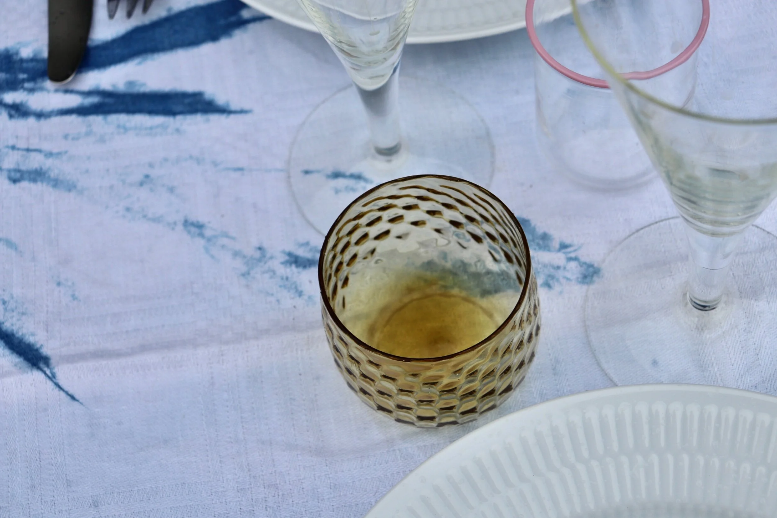 8DD98D63-2A96-41E4-AEA7-016F3BDA7C4C