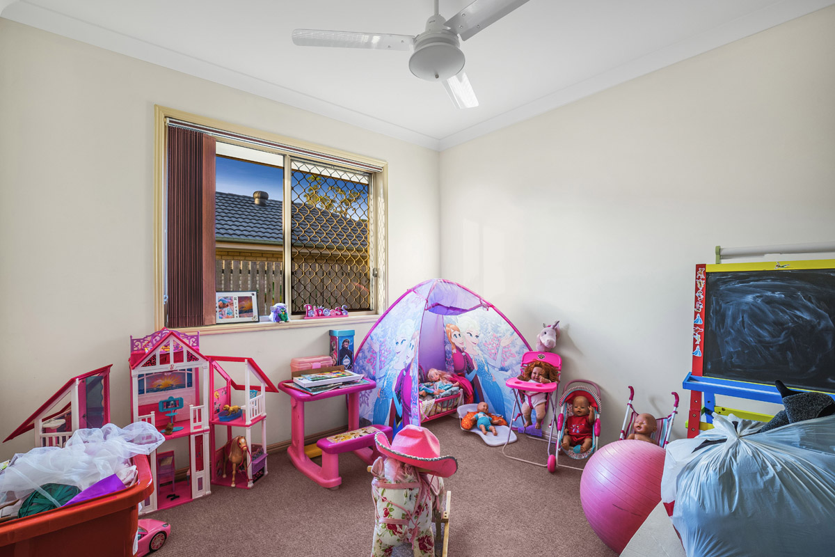 4 Nicole Place, Crestmead - (Web)(6).jpg