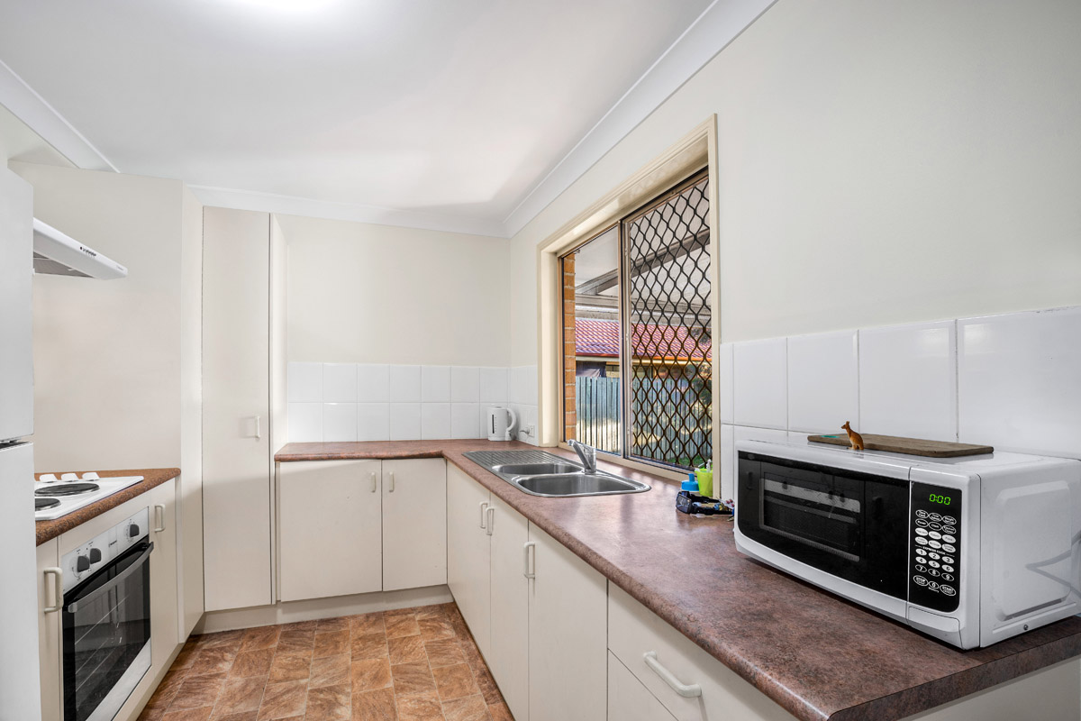 4 Nicole Place, Crestmead - (Web)(7).jpg