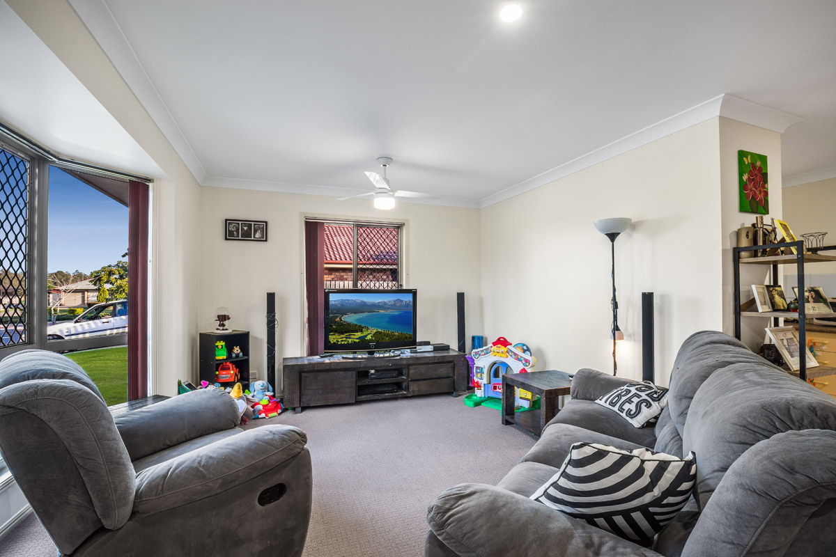4 Nicole Place, Crestmead - Web(1).jpg