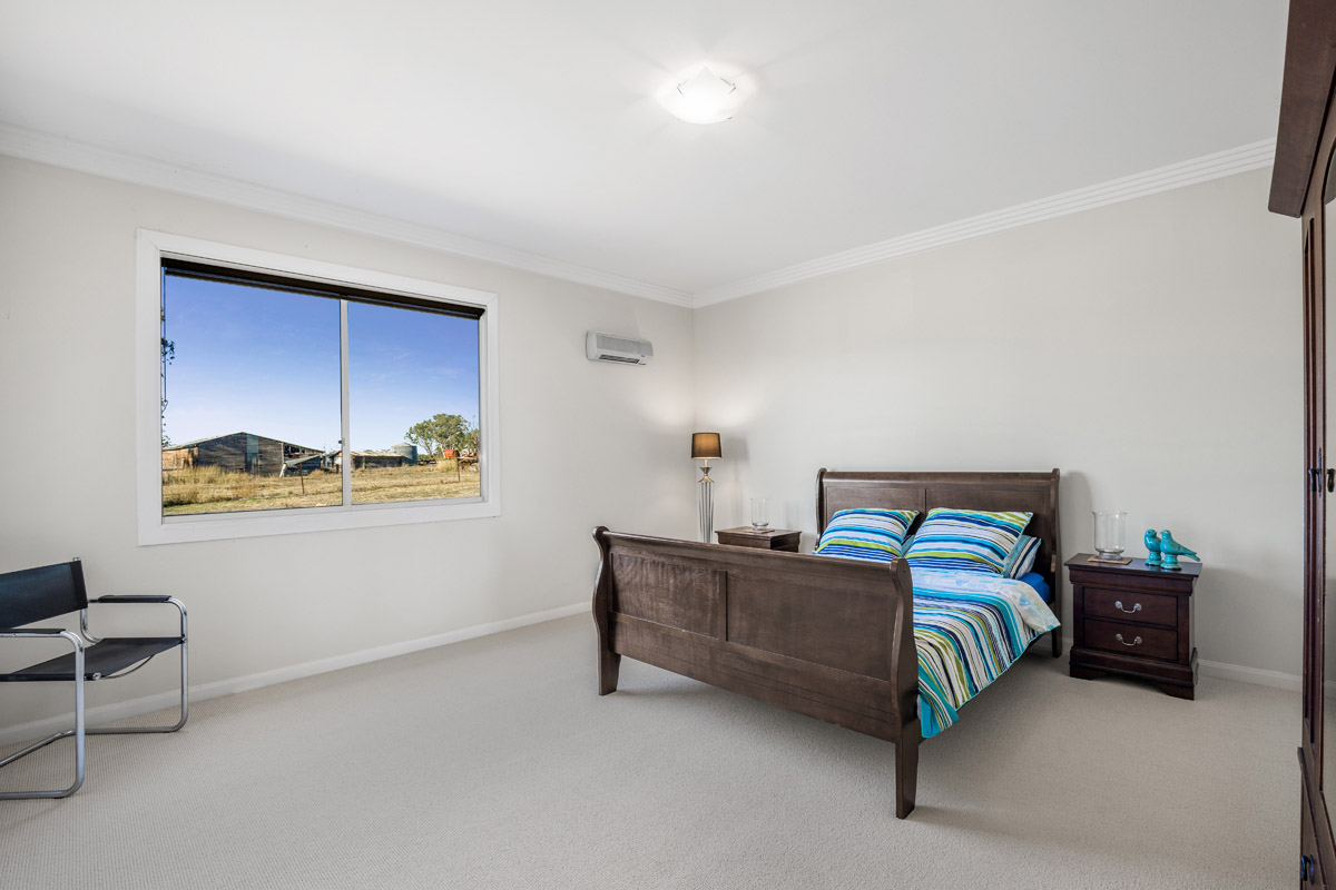 37 Loupals Road, Whetstone - (Web) (15).jpg