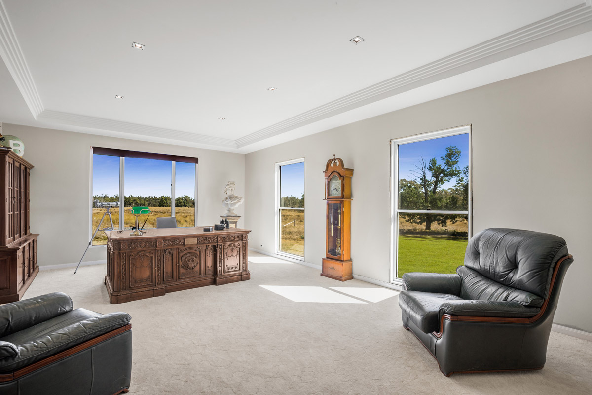37 Loupals Road, Whetstone - (Web) (18).jpg