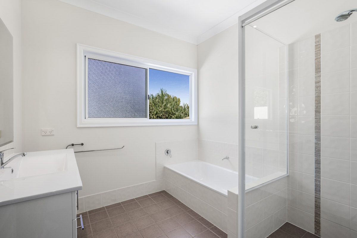 9 Philips Street, Coochiemudlo - (9)(Web).jpg