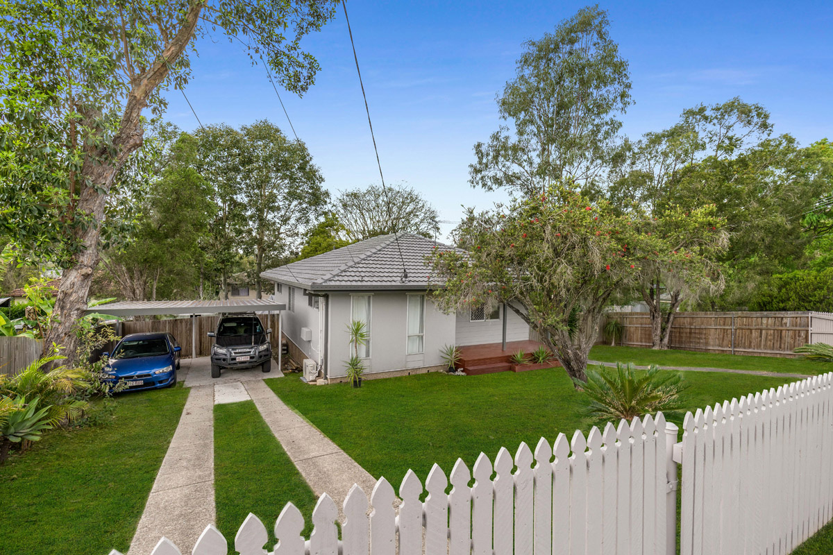 32 Sunrise Street, Beenleigh - (2).jpg