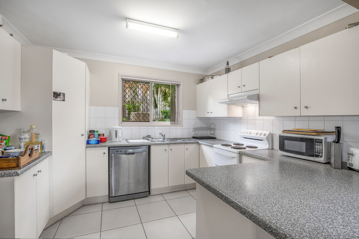 U48 10 Diamond Street, Slacks Creek - (1)(Web).jpg