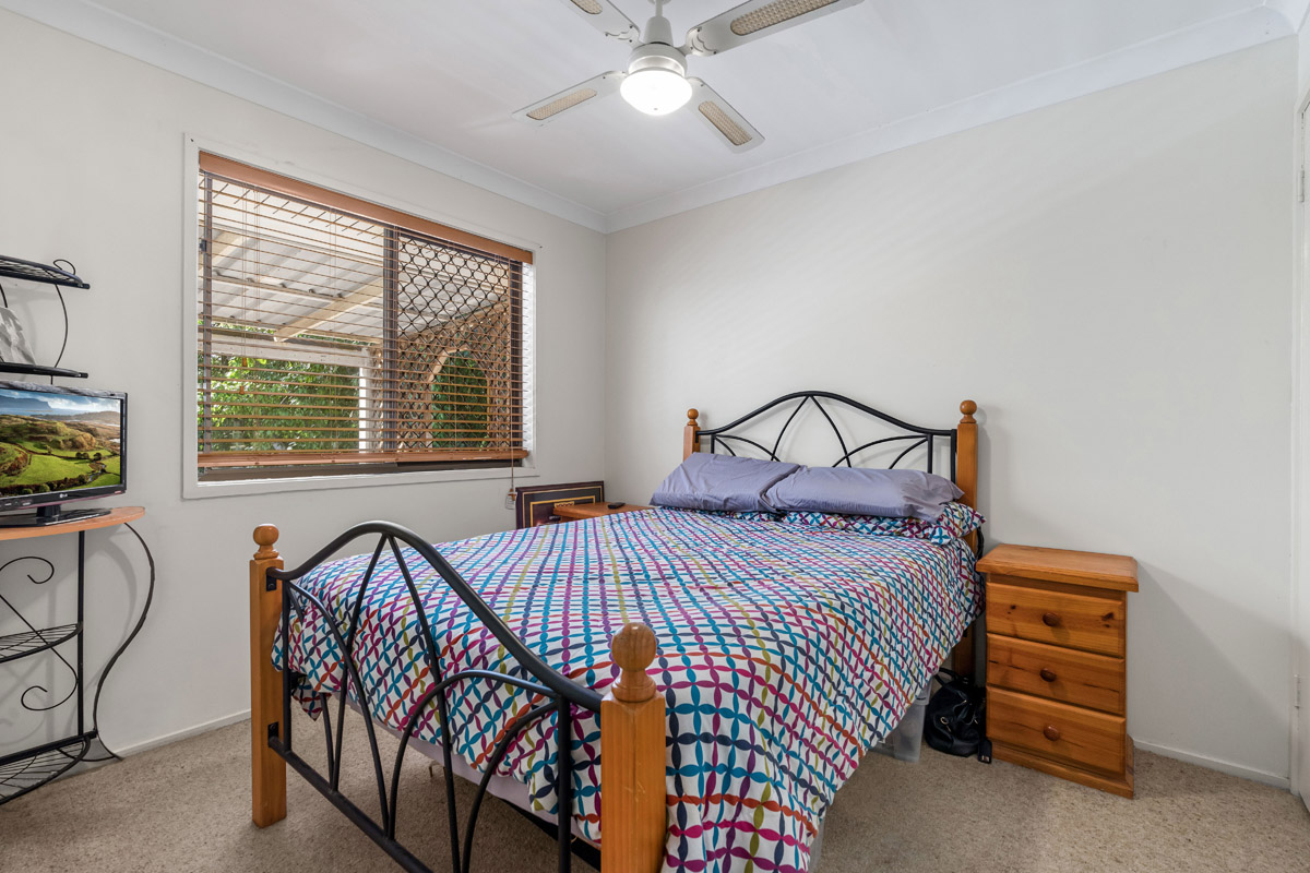 24 Quarrian Crescent, Beenleigh - (3)(Web).jpg