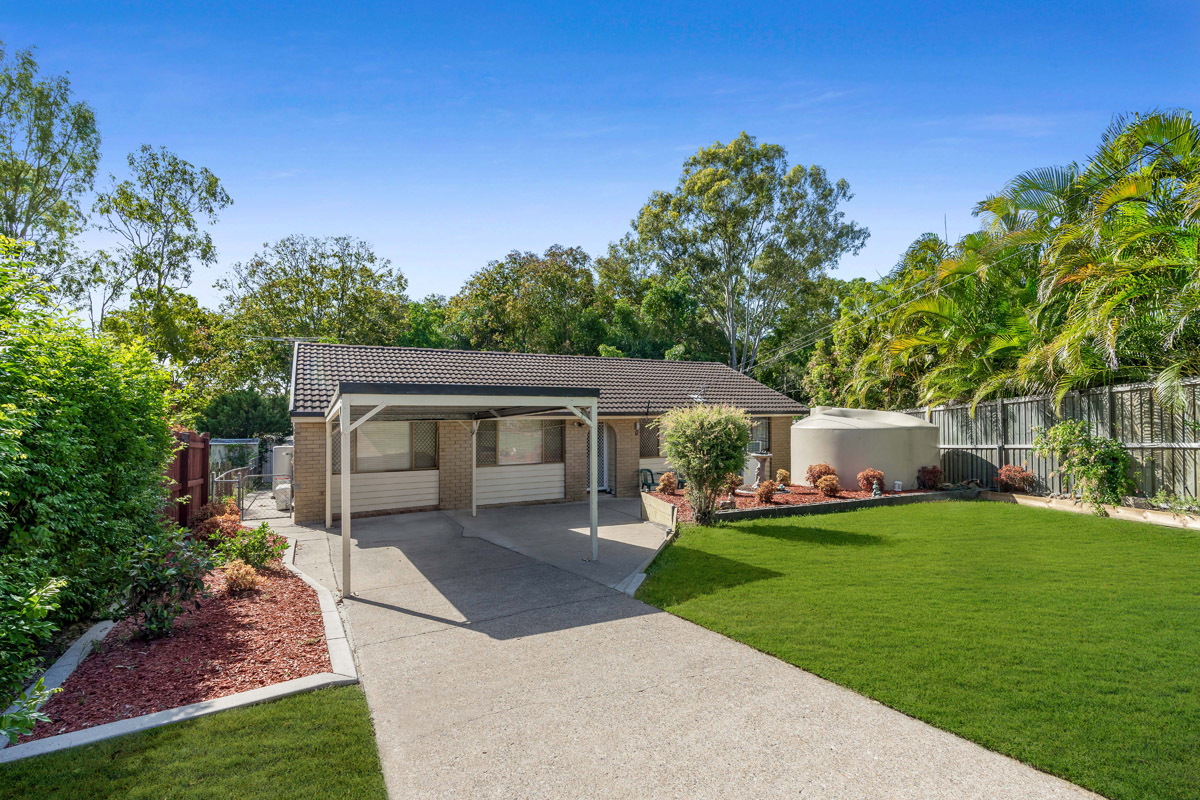 24 Quarrian Crescent, Beenleigh - (12)(Web).jpg