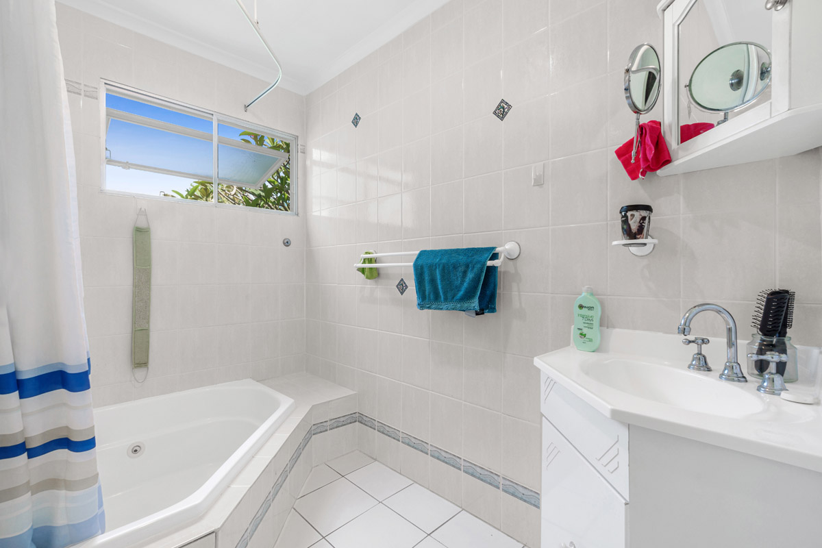 40 Dongarven Drive, Eagleby - (4)(Web).jpg