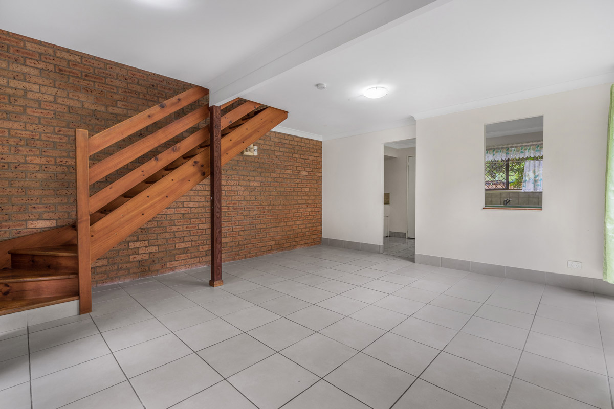 U5 15 Elkhorn Street, Woodridge - (1)(Web).jpg