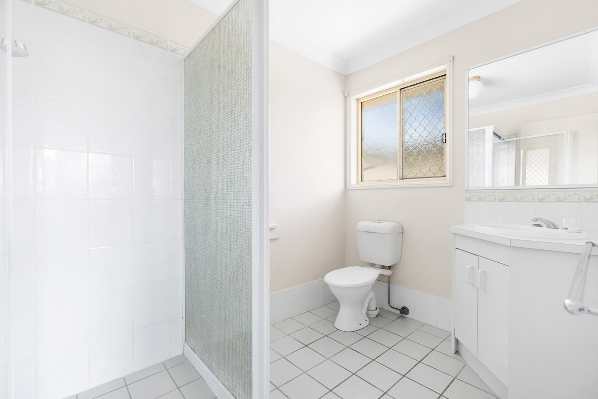49 Solar Street, Beenleigh - (5)(Web).jpg