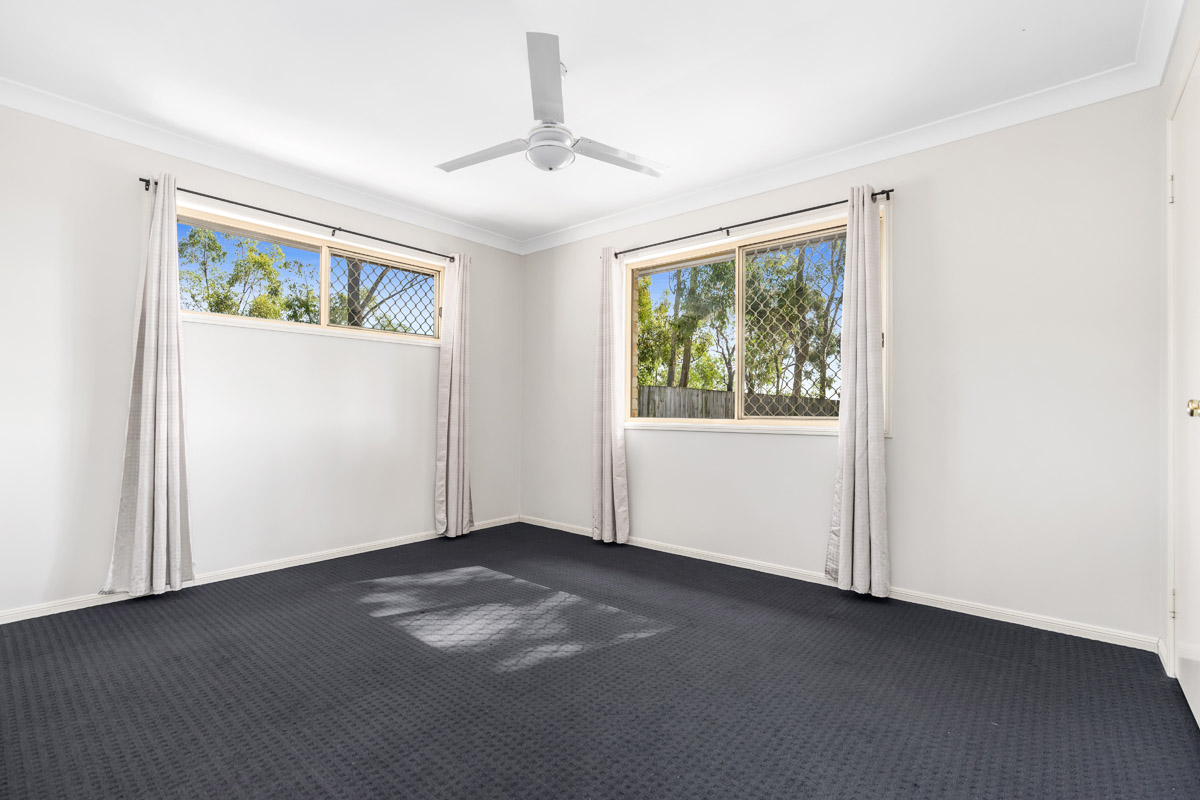 49 Solar Street, Beenleigh - (4)(Web).jpg