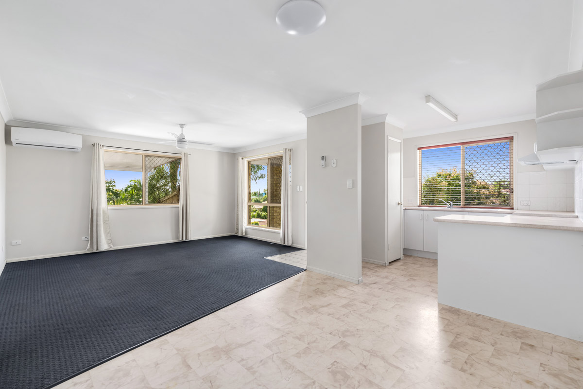 49 Solar Street, Beenleigh - (8)(Web).jpg