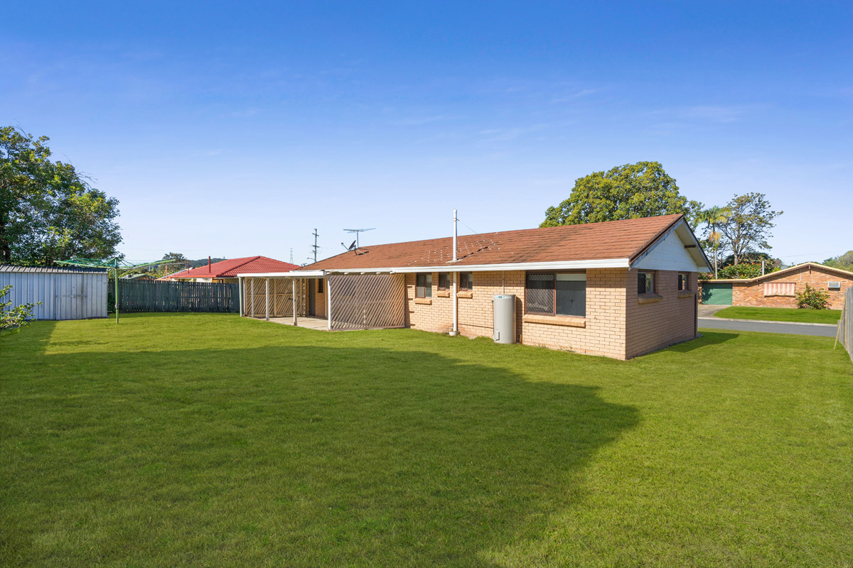 11 Yeomans St, Mount Warren Park - (10)(Web).jpg