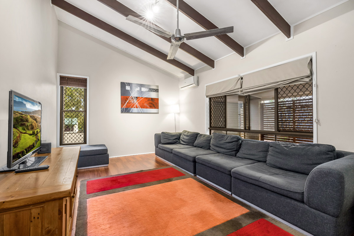 22 Finlay Street, Slacks Creek - (1)(Web).jpg