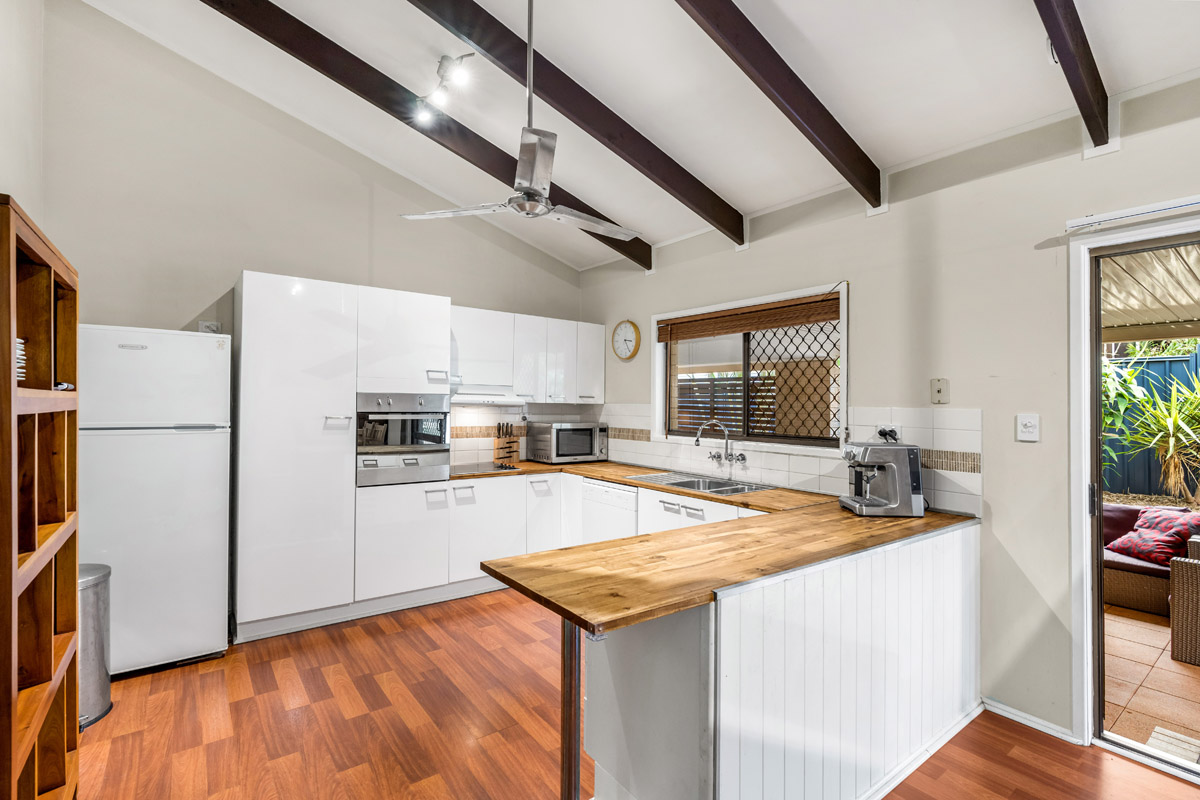 22 Finlay Street, Slacks Creek - (8)(Web).jpg