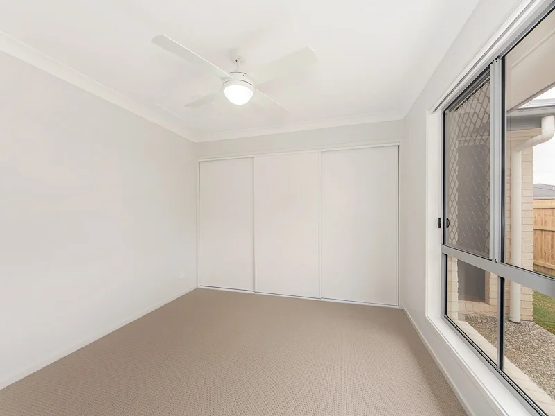 6 Master Bedroom.jpg