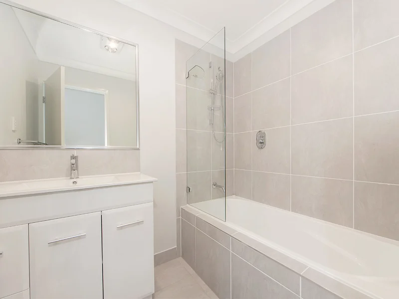 7 Bathroom.jpg