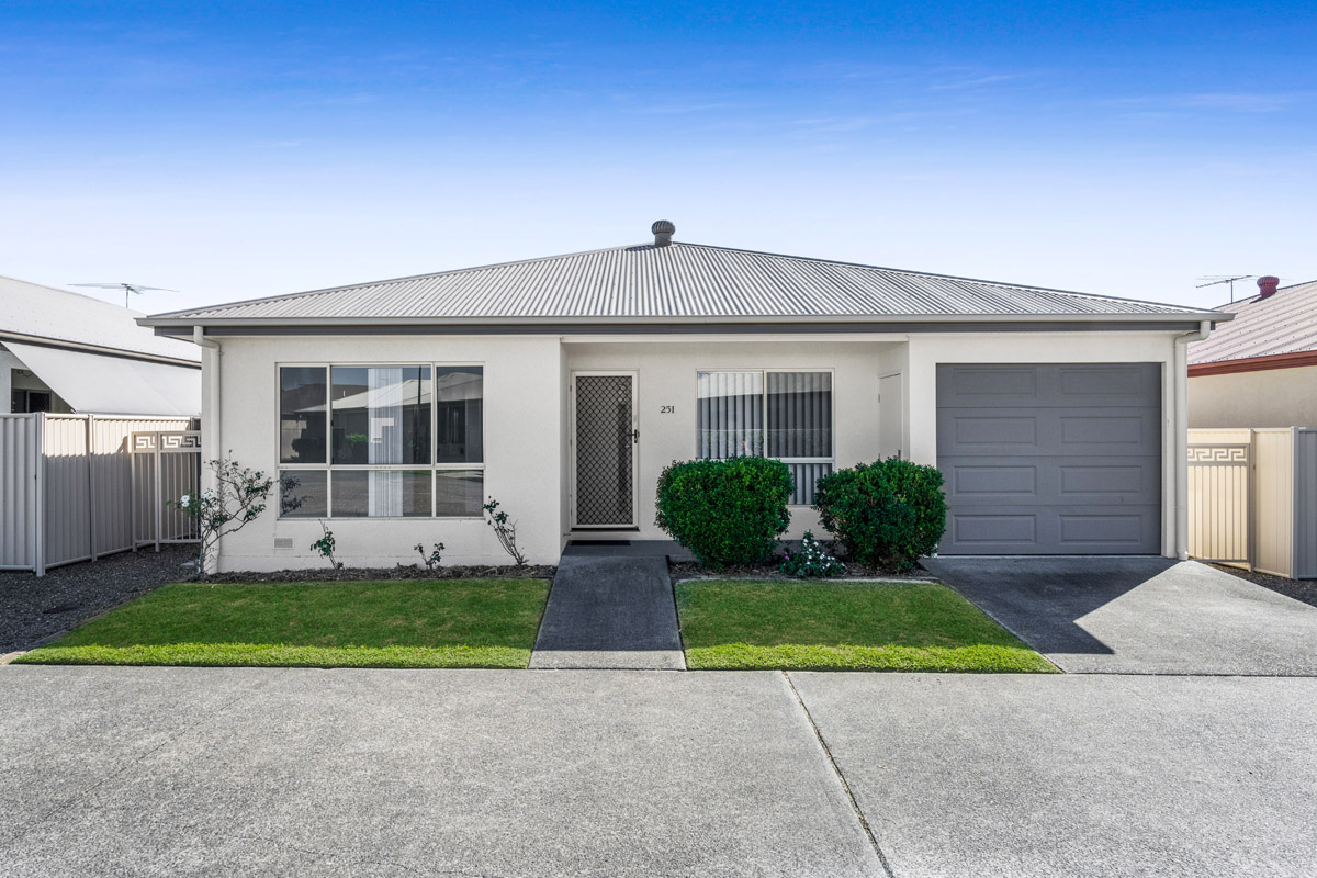 225 Logan Street, Eagleby - (22)(Web).jpg