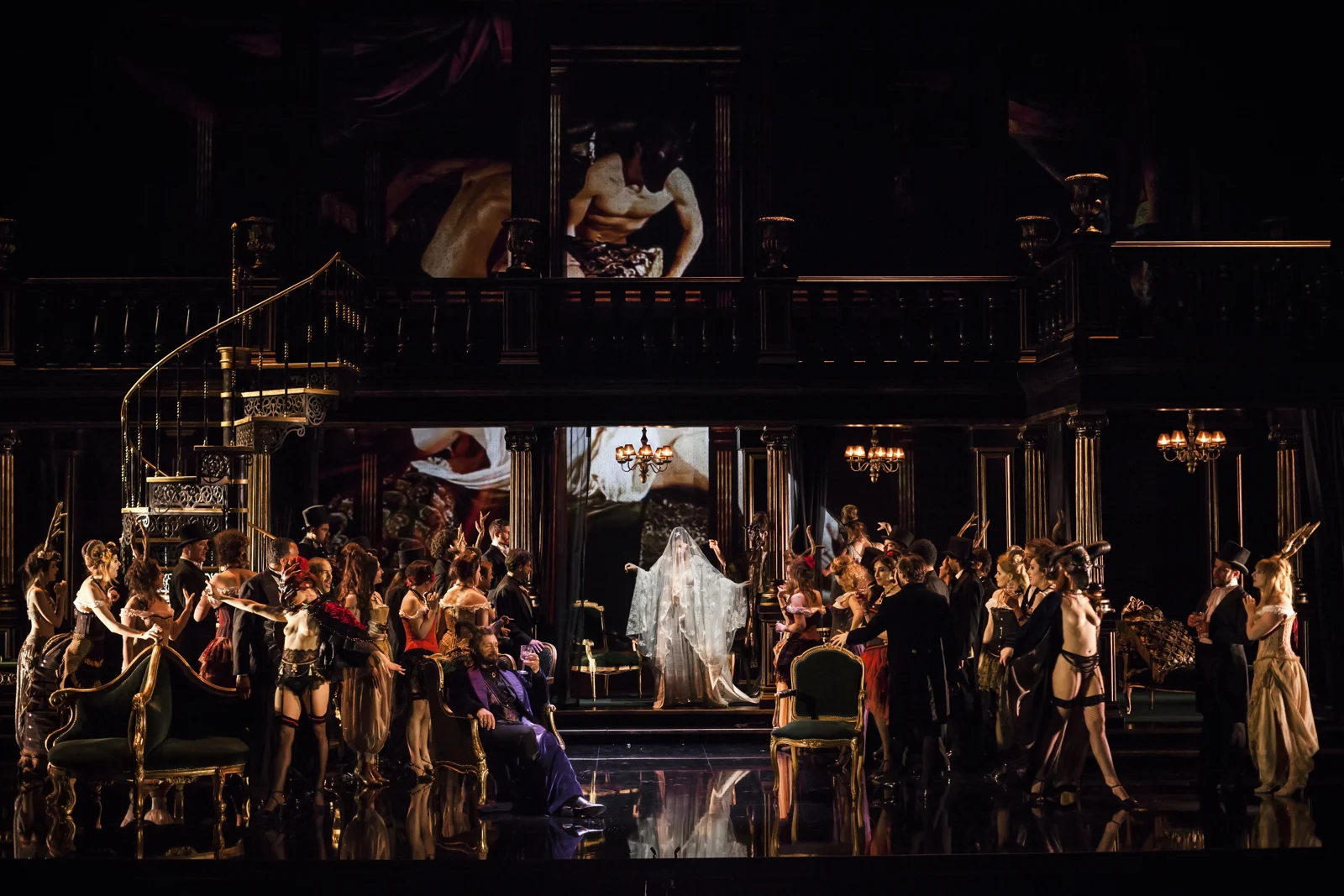10-La-donna-del-lago-opera-de-Lausanne-©-Alan-Humerose-28_resize.jpg