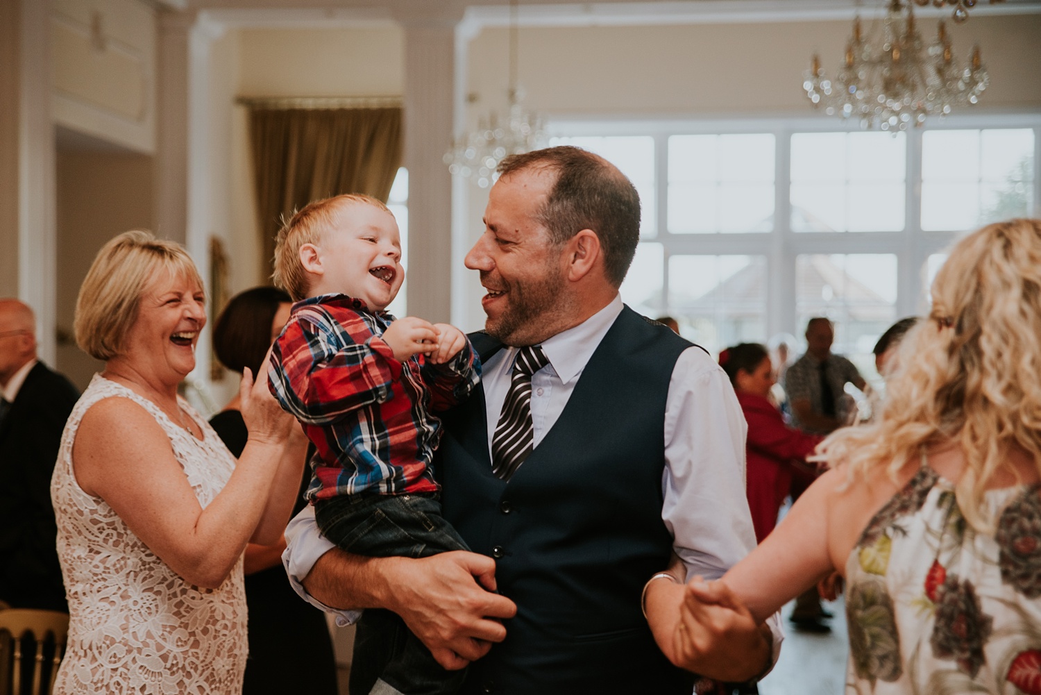 Edinburgh-wedding-photographer-Claire-Fleck_18.jpg