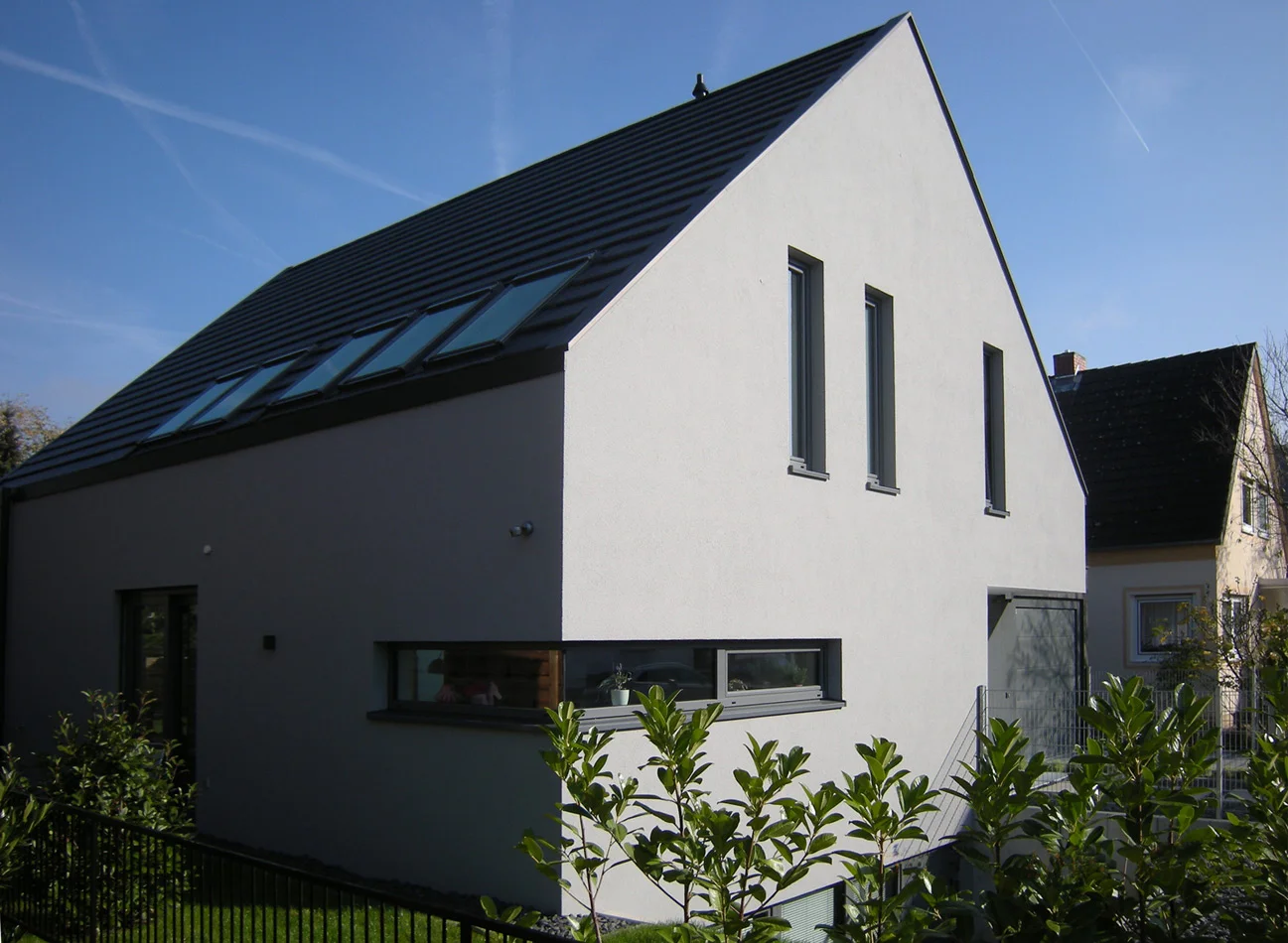 02FassadeStraße.jpg
