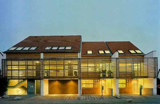 NEUBAU WOHNZEILE AM TEICH