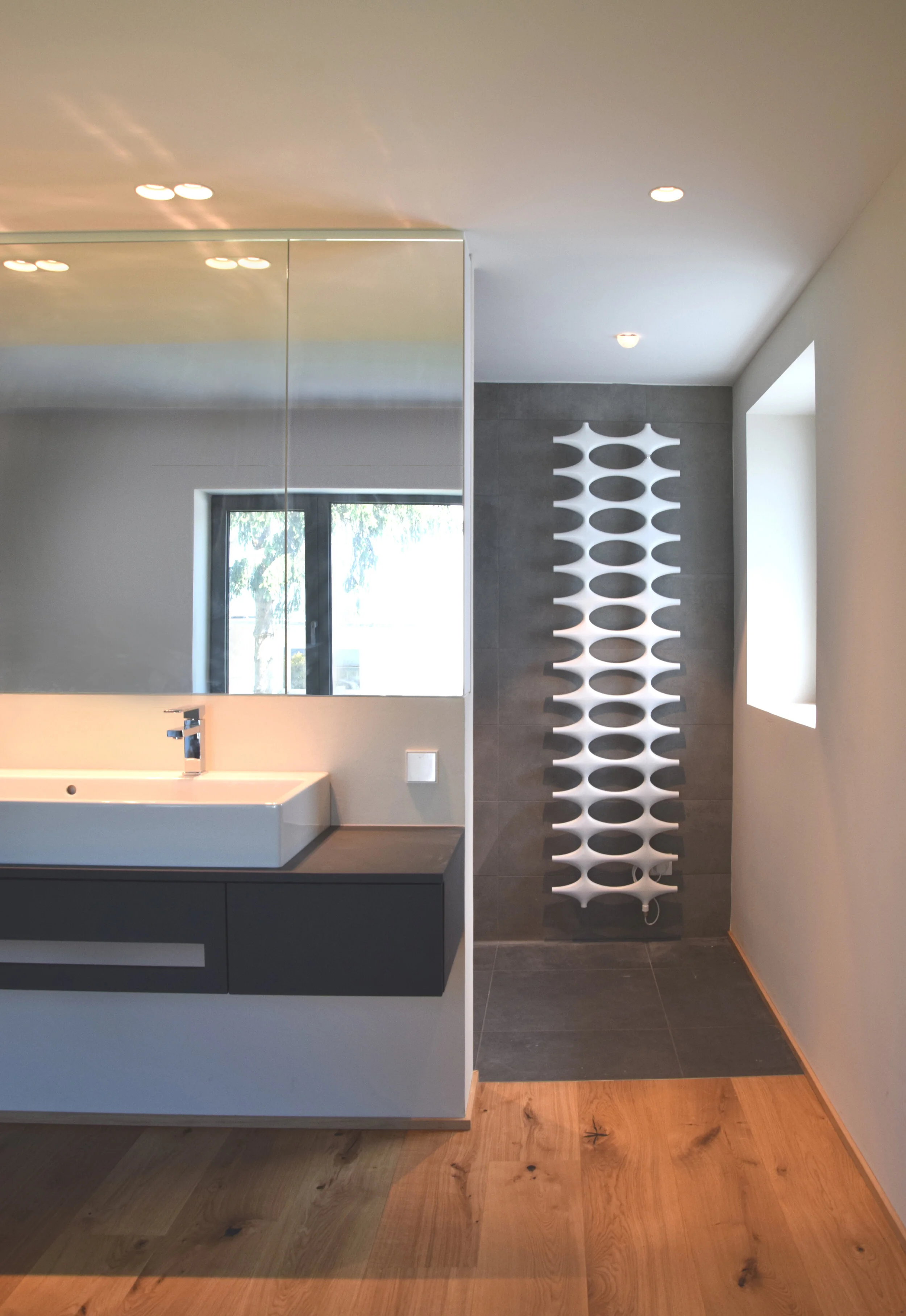 Badezimmer 2.jpg