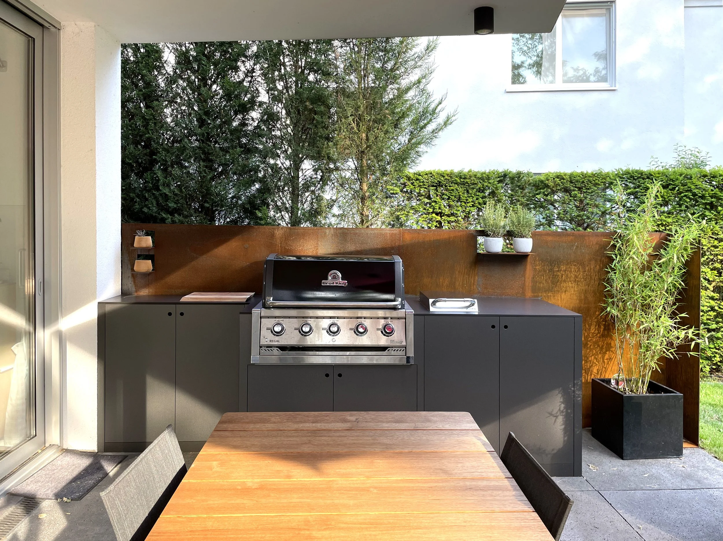  AUSSENKÜCHE                                                                                                                                                                          Projektzeitraum: 2020 Status: Realisiert  