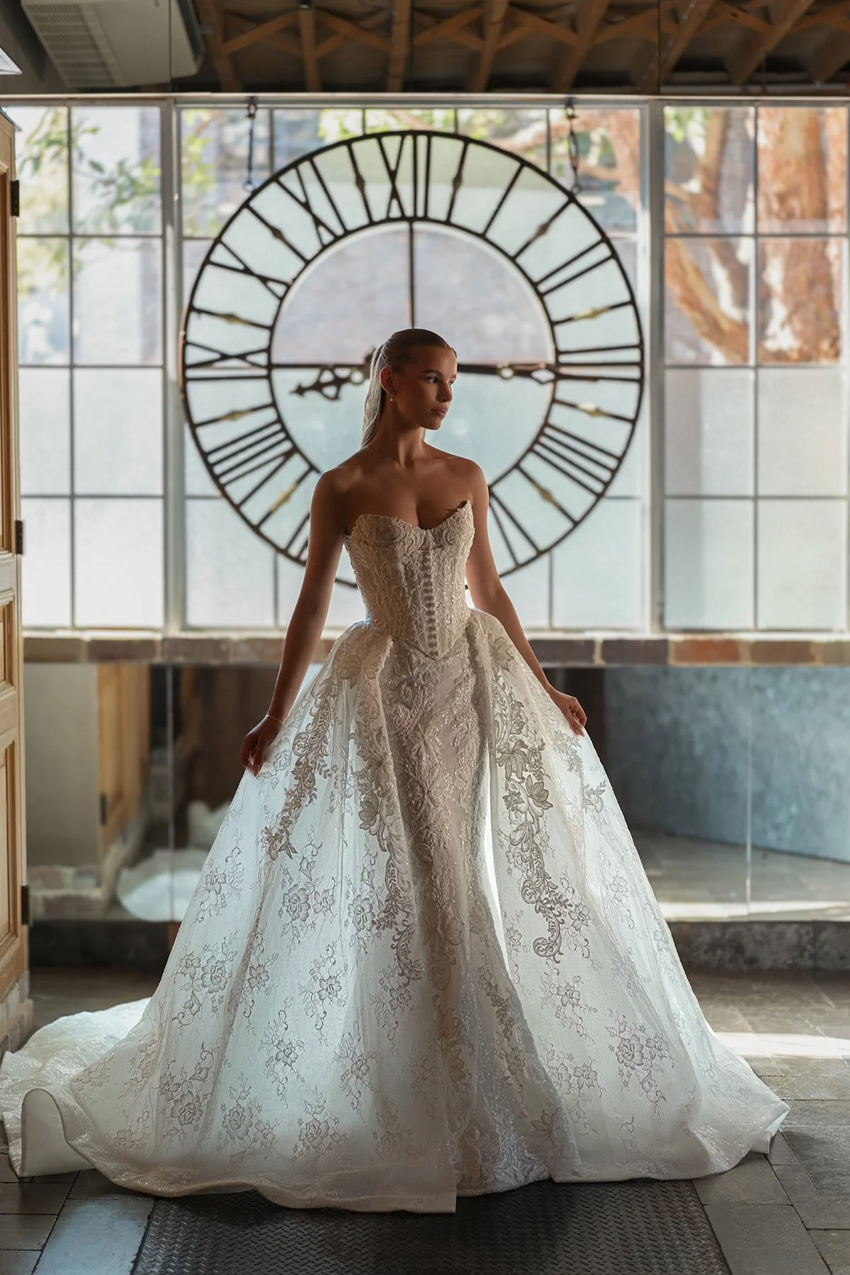 blanche_stellaire_faye_overskirt_2 copy.jpg