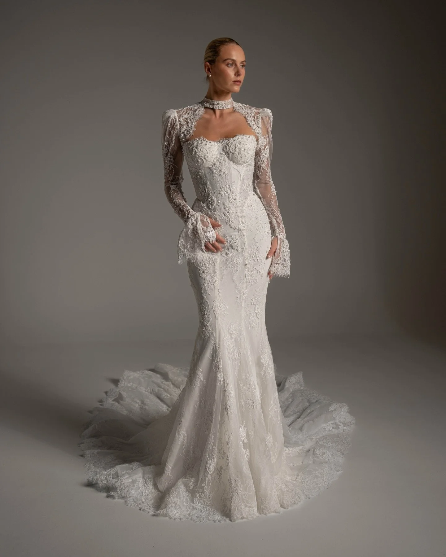 C O R D E L I A 🤍

Cordelia is serving modern romance vibes &mdash; sculpted, graceful, and effortlessly enchanting. ✨ Wrapped in soft Chantilly lace, she hugs every curve with fluid elegance. The straight neckline flows into chic cut-outs that cont