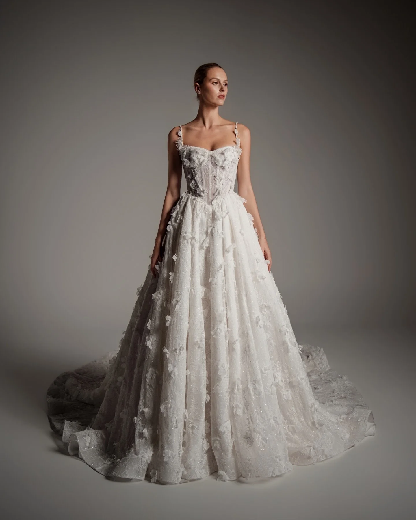 J O L I N E ✨

Layers of shimmer, blooming florals, and a skirt that moves like a dream. Pair her with a matching veil and magic happens. Soft, romantic, and made for unforgettable entrances. 

Come try her on and see the magic for yourself 🤍

#blan