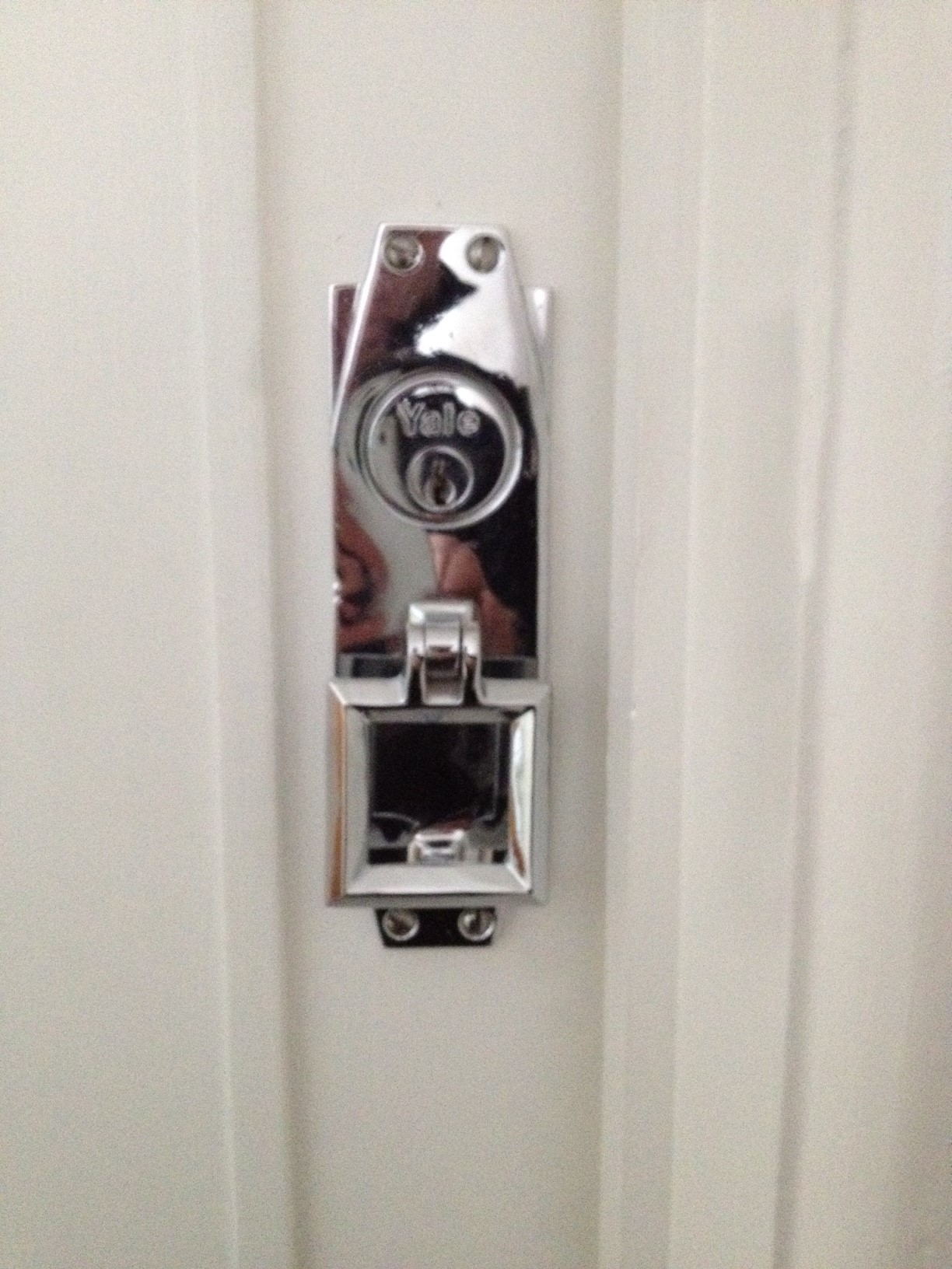 An art-deco door knocker from the original building was rechromed as part of the the refurbishmebnt of Flat 9.