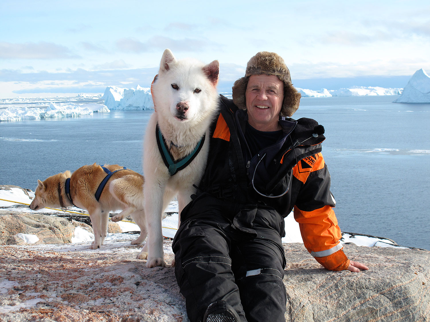 Doug-Allan-and-husky,-Greenland.jpg