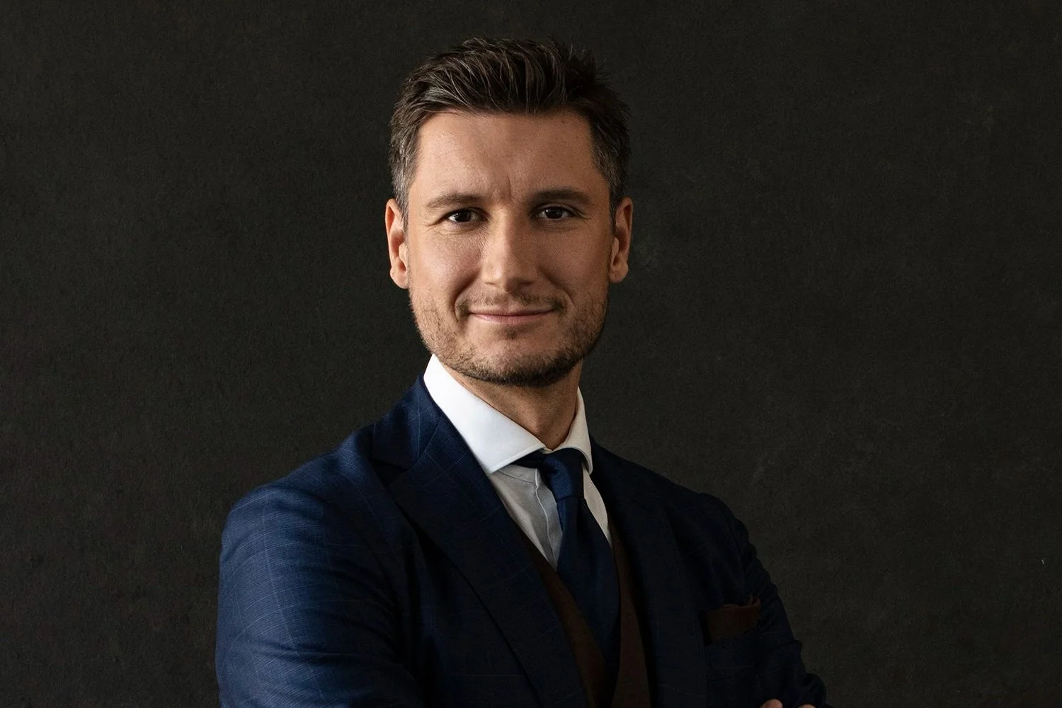 5 Signs It’s Time to Update Your Headshots