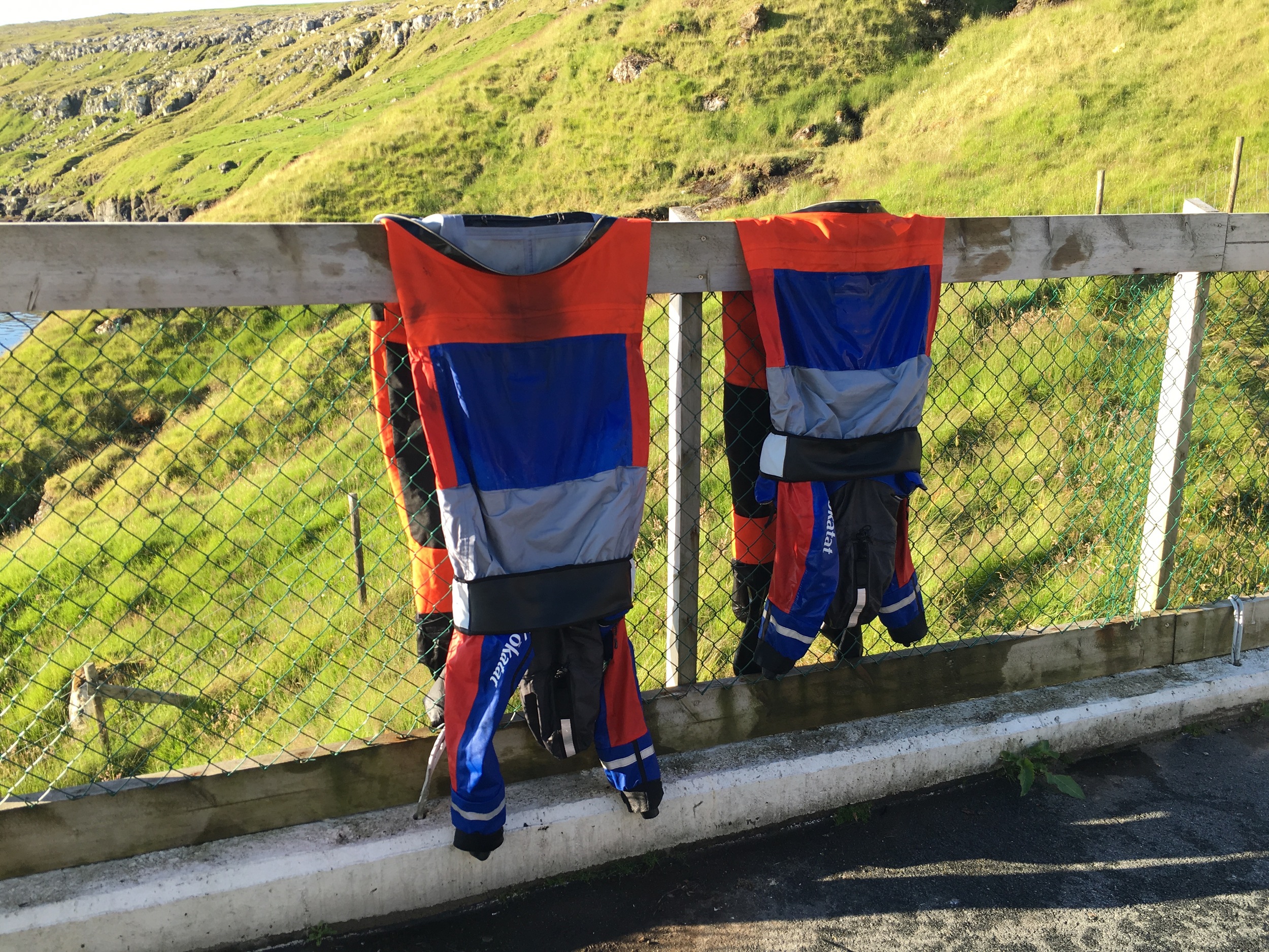 Their ocean dry suits having had a good wash are being left on shore today - the boys would have spent nearly 5 days in these so they were pretty stinky! Shorts and t-shirts is the kit of choice on this beautiful morning!