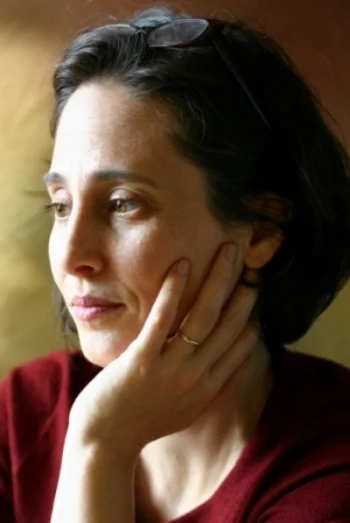rachel z.jpg