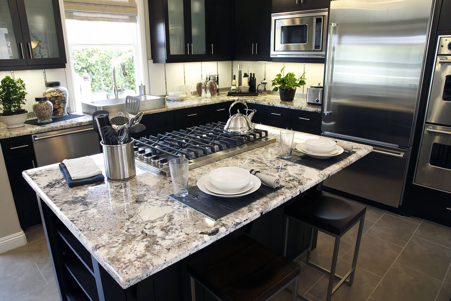 modern-granite-kitchen-counter.jpg