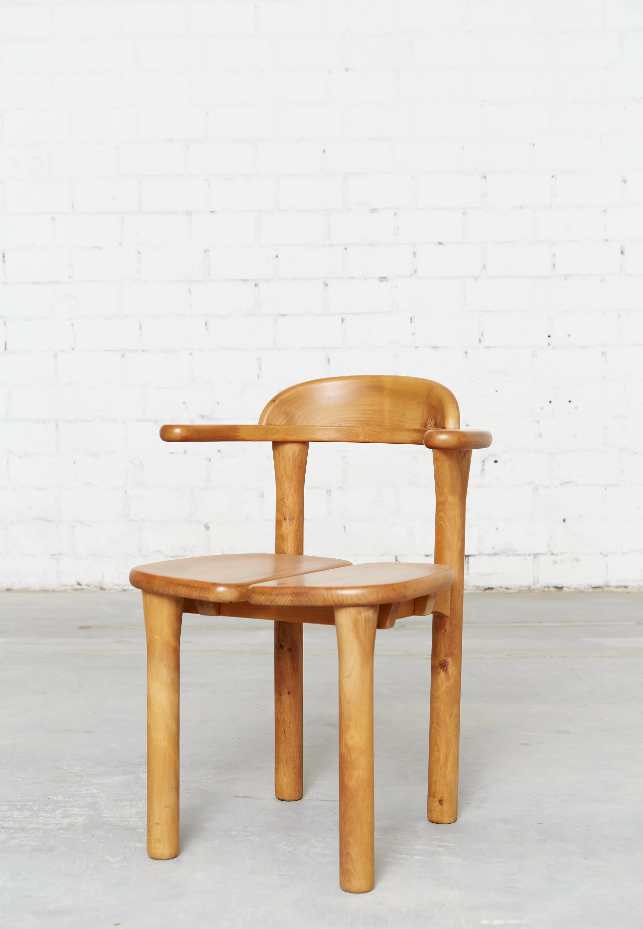 Stühle_06.06.26_02.jpg