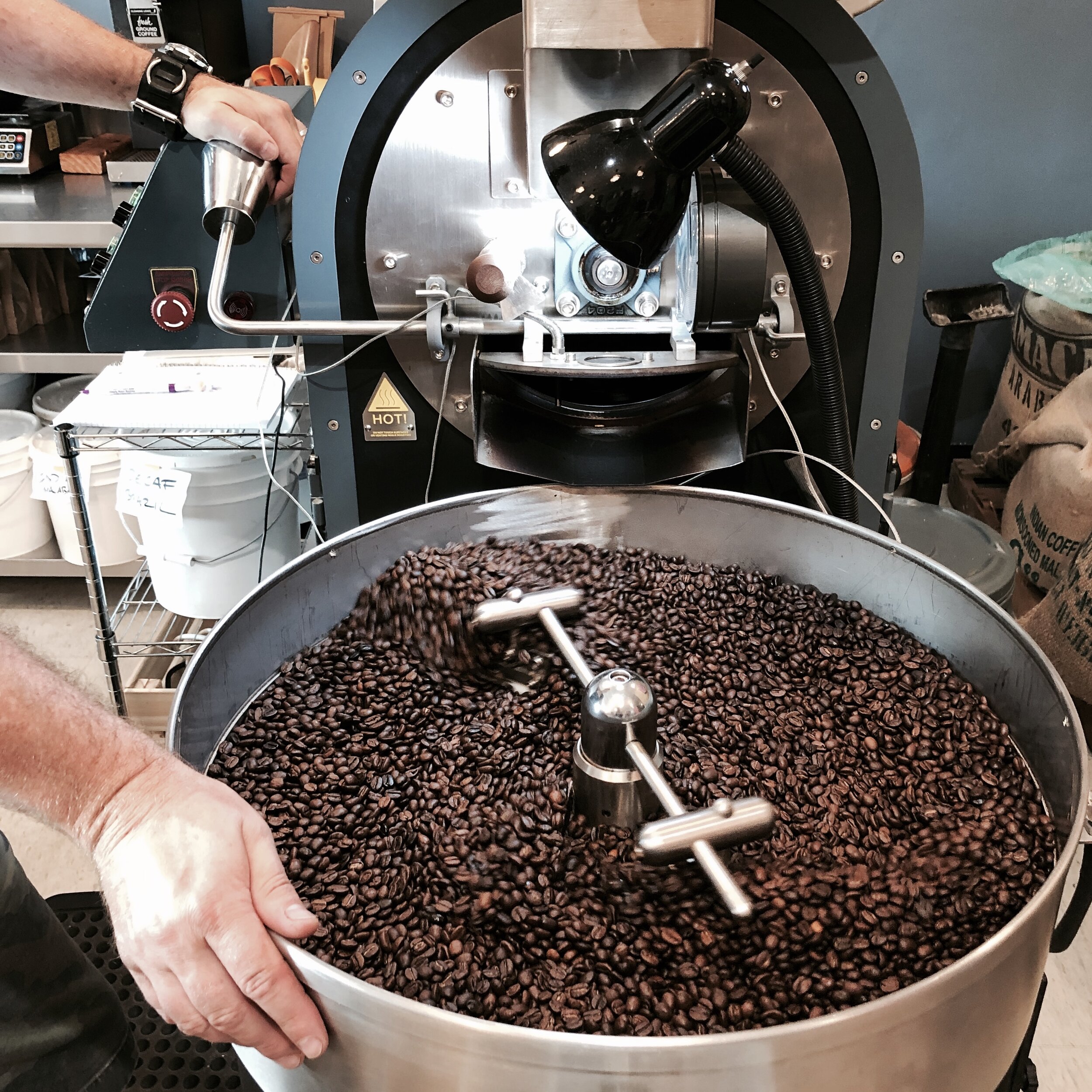 Subscribe — 2 QUEENS COFFEE