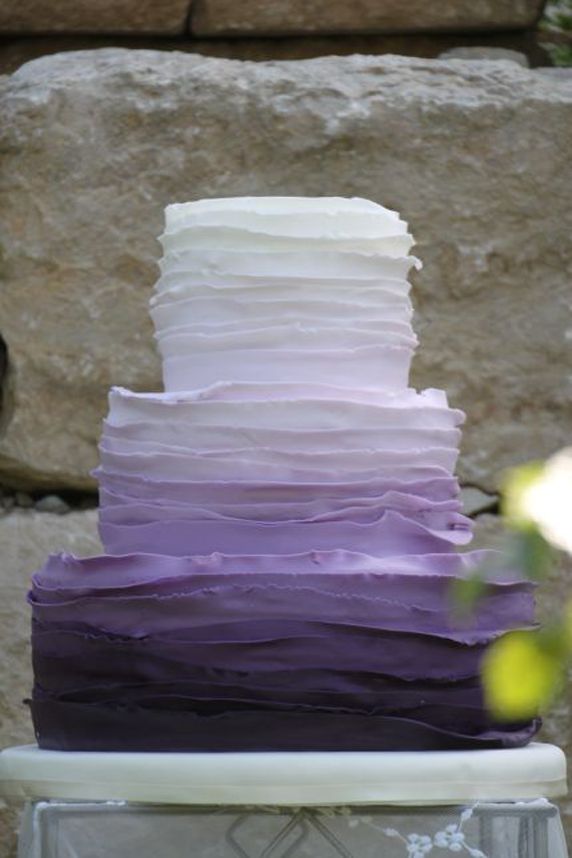 23c3b8505d105d58dbe84d627b85118b--lilac-wedding-cakes-elegant-wedding-cakes.jpg