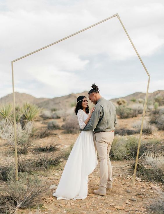 32-simple-metallic-geometric-wedding-backdrop-for-outdoors.jpg