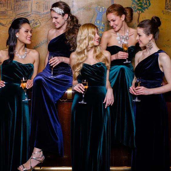 04-navy-and-emerald-velvet-bridesmaids-dresses.jpg