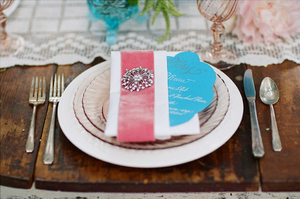 Velvet-Wrapped-Wedding-Napkin.jpg